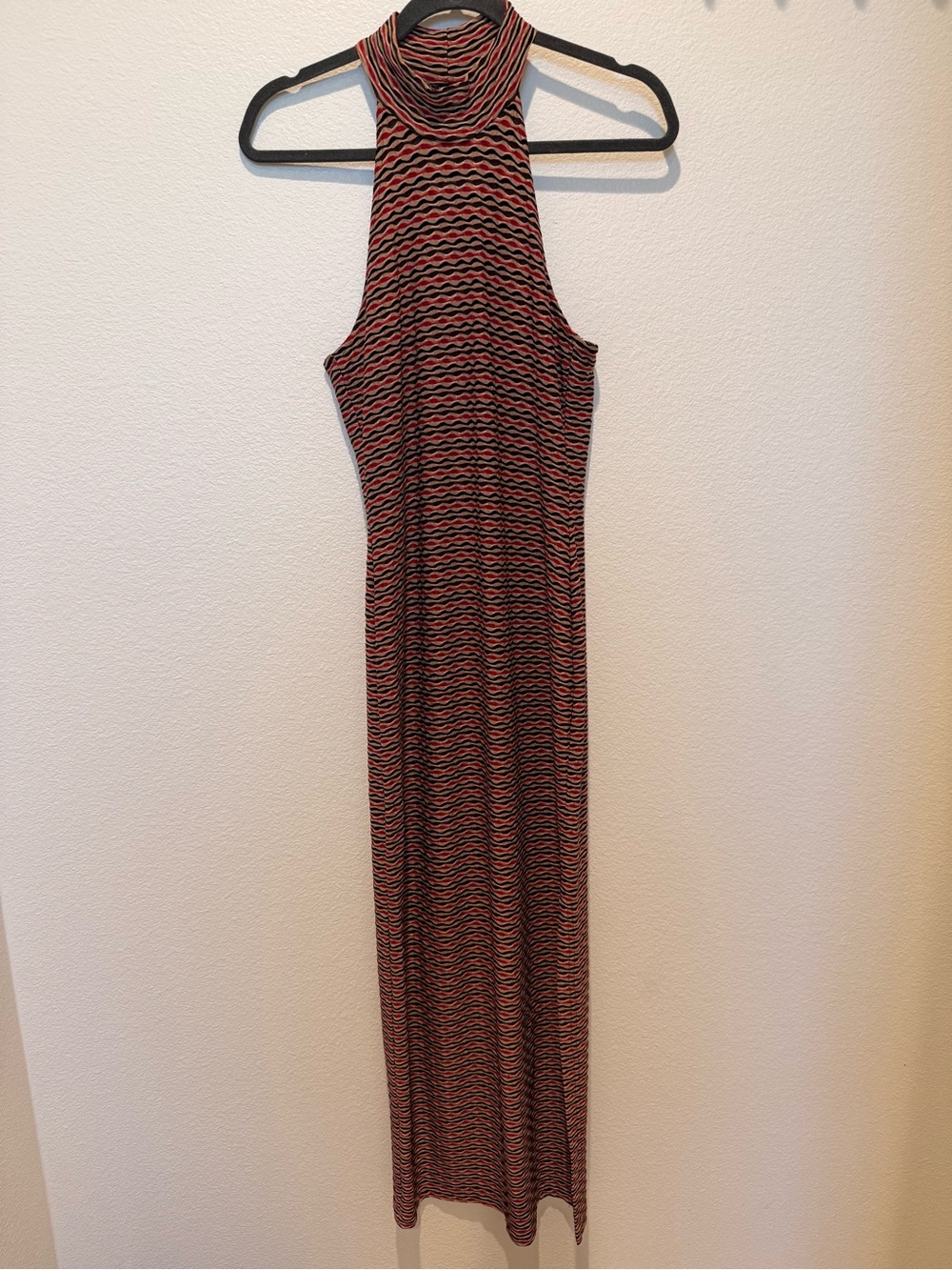Sleeveless Mock Neck Maxi Dress in Red and Black